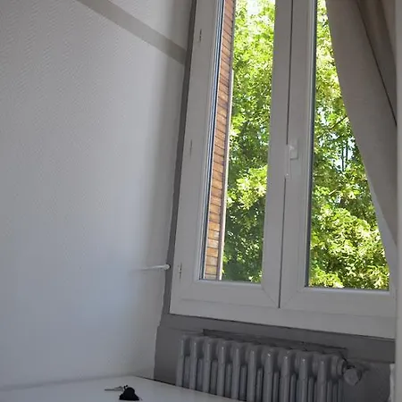 Hotel Les Corps Saints 2*